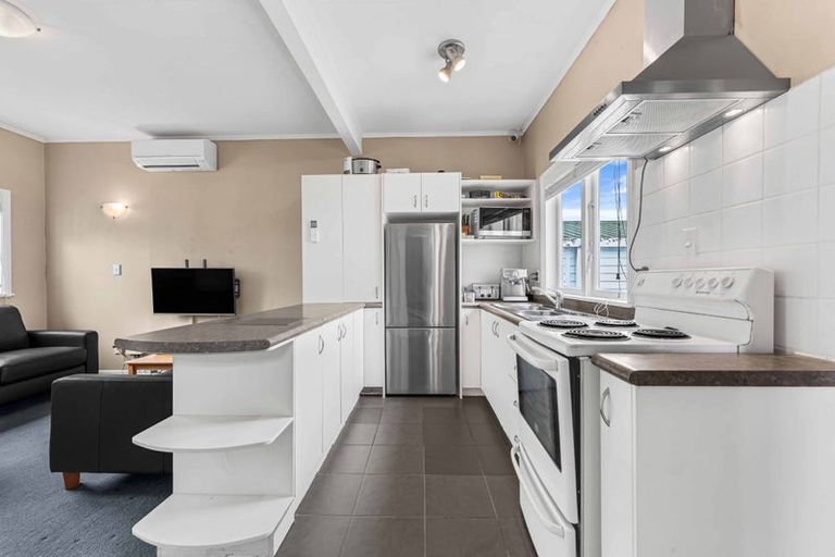 Photo of property in 29 Kelvin Road, Papakura, 2110