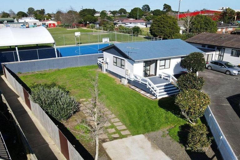 Photo of property in 1/26 Tamworth Close, Manurewa, Auckland, 2102