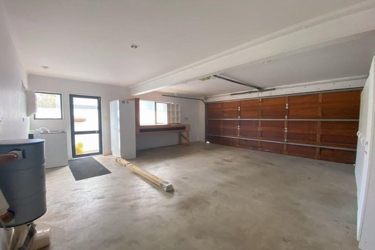 Photo of property in 2/90 Nile Road, Milford, Auckland, 0620