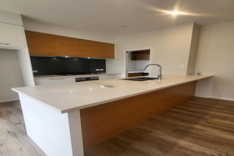 Photo of property in 2 Nohoanga Road, Karaka, Papakura, 2113