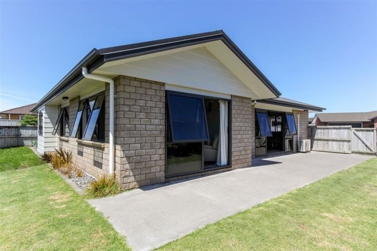 Photo of property in 24 Coby Sydney Drive, Bell Block, New Plymouth, 4312