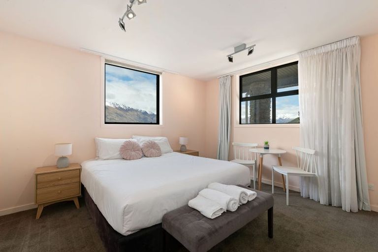 Photo of property in 32 Closeburn Road, Closeburn, Queenstown, 9371