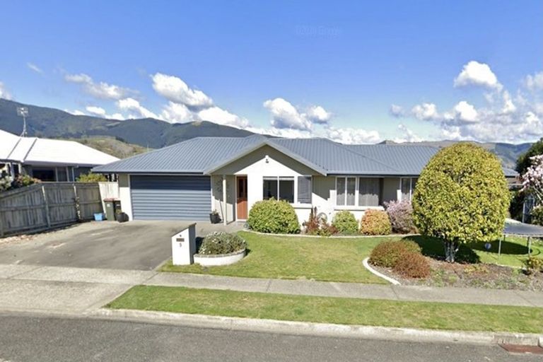 Photo of property in 9 Bremner Crescent, Stoke, Nelson, 7011