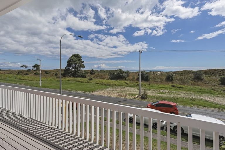 Photo of property in 880 Papamoa Beach Road, Papamoa Beach, Papamoa, 3118