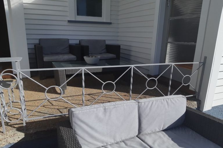 Photo of property in 9 King Street, Carterton, 5713