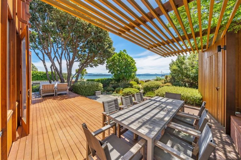 Photo of property in 432 Muritai Road, Eastbourne, Lower Hutt, 5013