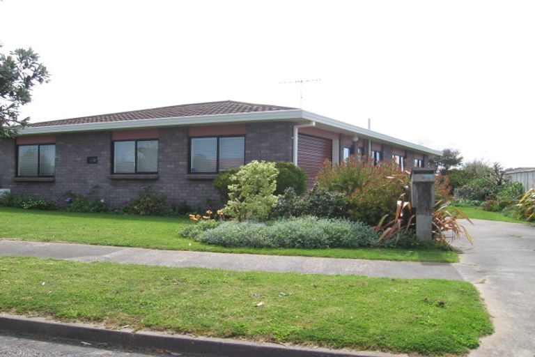 Photo of property in 8 Poutama Place, Tawhero, Whanganui, 4501