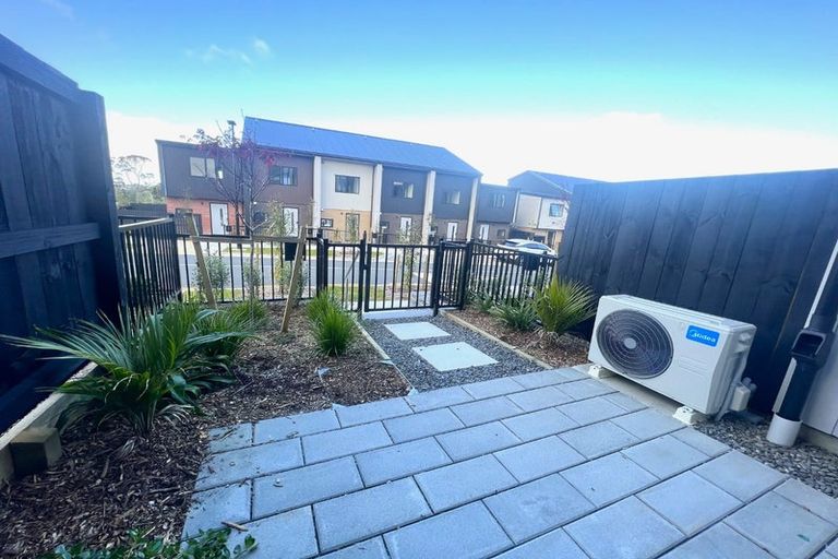 Photo of property in 3 Jabuka Street, Glen Eden, Auckland, 0602