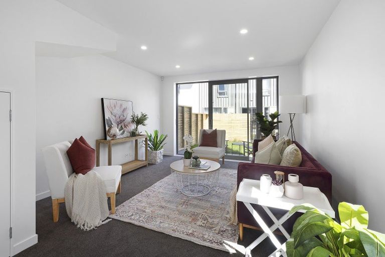 Photo of property in 32 John Street, Stokes Valley, Lower Hutt, 5019