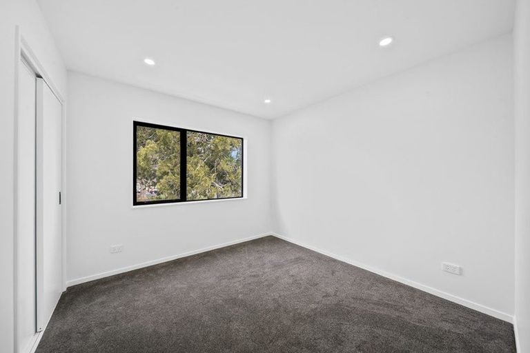 Photo of property in 2/9 Wilson Place, Papakura, 2110
