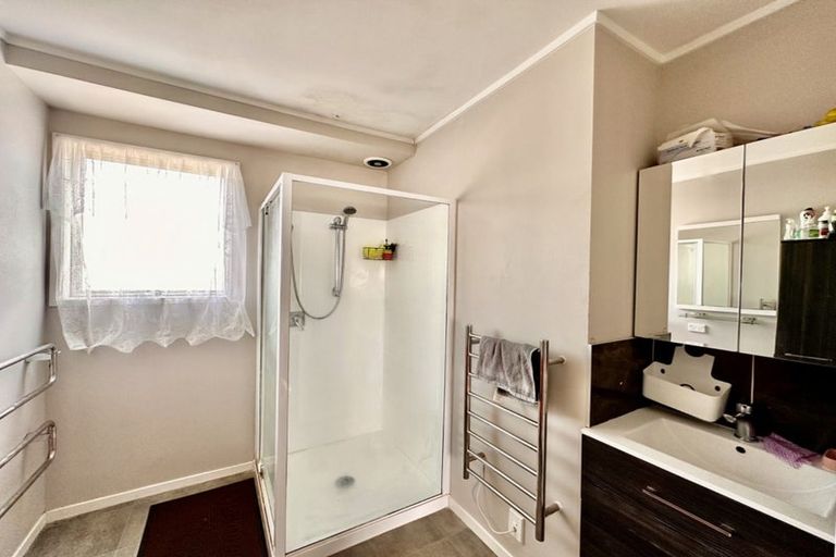 Photo of property in 192 Wordsworth Road, Manurewa, Auckland, 2102