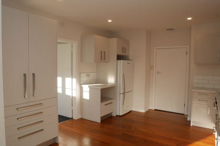 Photo of property in 179 Raumati Road, Raumati Beach, Paraparaumu, 5032