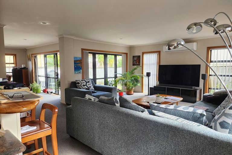 Photo of property in 14a Baverstock Road, Flat Bush, Auckland, 2016