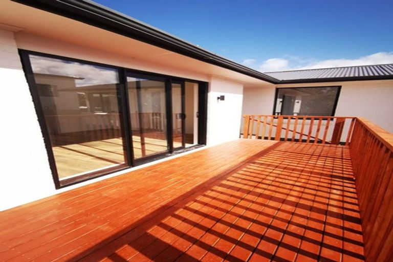 Photo of property in 124c Rosier Road, Glen Eden, Auckland, 0602