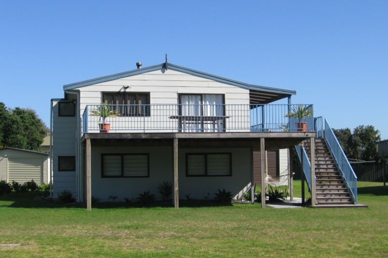 Photo of property in 76 Oyster Drive, Cooks Beach, Whitianga, 3591
