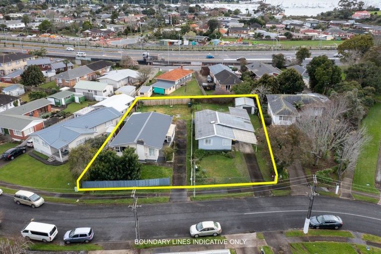 Photo of property in 59 Dale Crescent, Pakuranga, Auckland, 2010