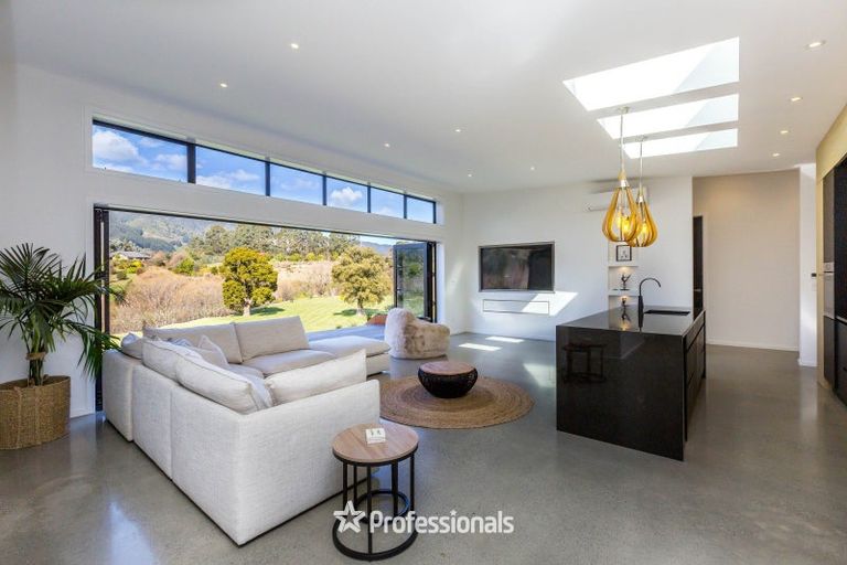 Photo of property in 49 Mount Marua Drive, Maymorn, Upper Hutt, 5018