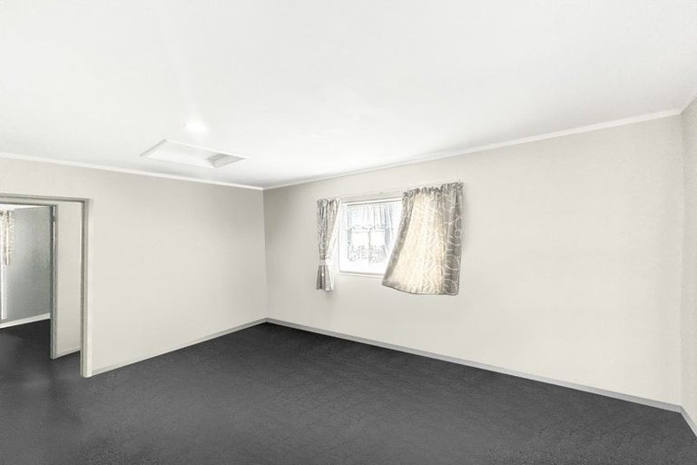 Photo of property in 2 Vine Street, Mangere East, Auckland, 2024