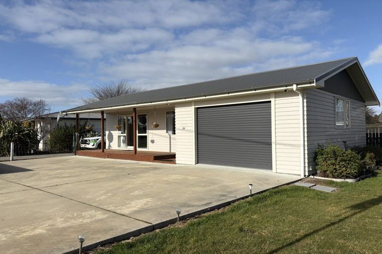 Photo of property in 26 Kent Street, Riversdale, 9776