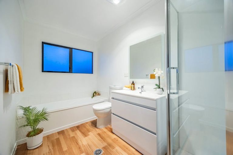 Photo of property in 1/4 Charlenne Close, Ranui, Auckland, 0612