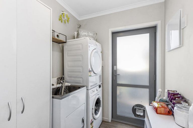 Photo of property in 6 Cornet Lane, Aranui, Christchurch, 8061