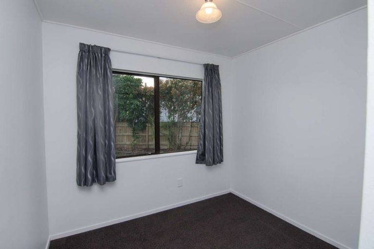 Photo of property in 18 Naples Street, Martinborough, 5711