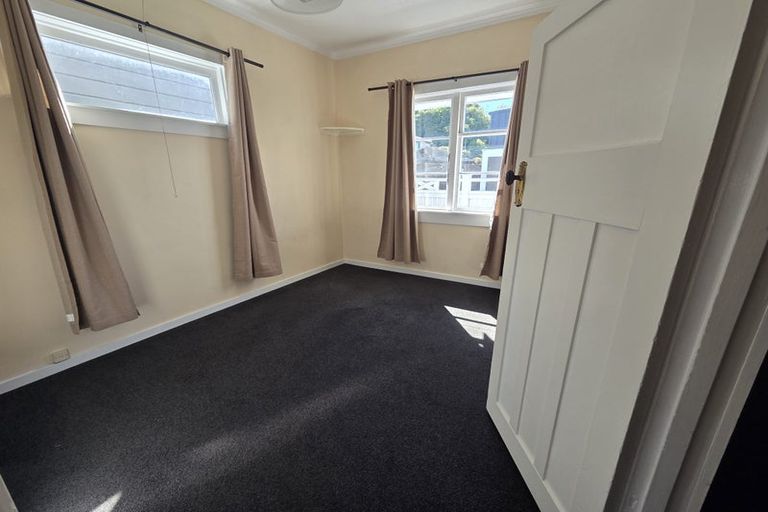 Photo of property in 2 Chaucer Road, Hospital Hill, Napier, 4110