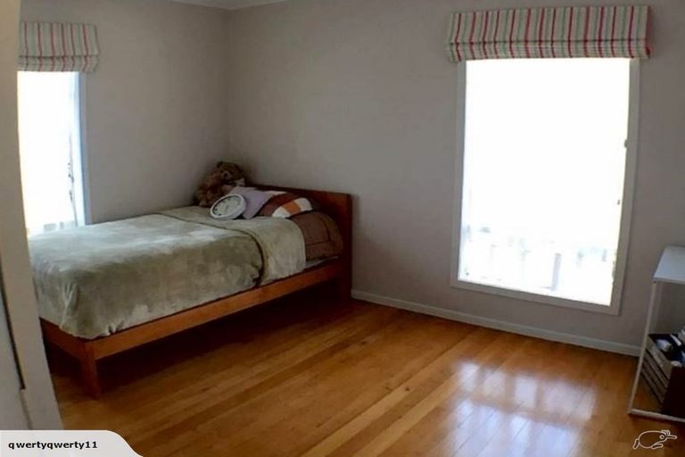 Photo of property in 17 The Boulevard, Sunnyhills, Auckland, 2010