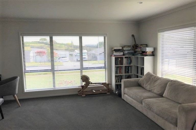 Photo of property in 25 Puhirake Crescent, Pyes Pa, Tauranga, 3112