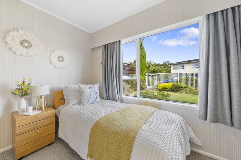 Photo of property in 32 Cranwell Street, Churton Park, Wellington, 6037