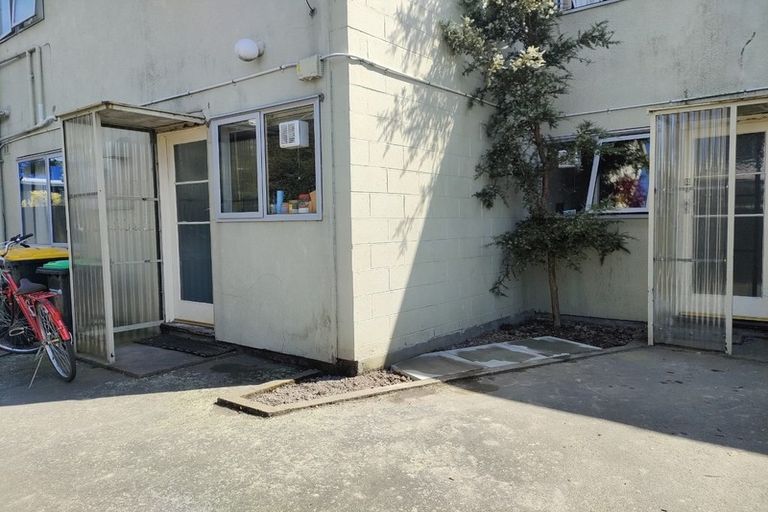 Photo of property in 6/7 Newnham Terrace, Upper Riccarton, Christchurch, 8041