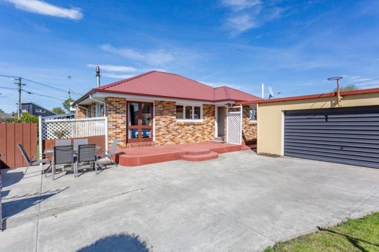 Photo of property in 1 Chilton Drive, Mairehau, Christchurch, 8052