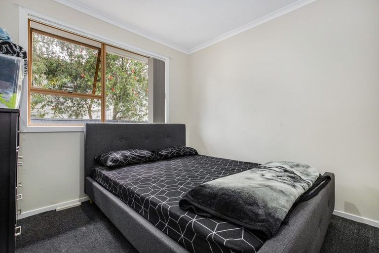 Photo of property in 34 Aquarius Avenue, Glen Eden, Auckland, 0602