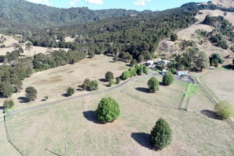 Photo of property in 152 Moewai Road, Whitianga, 3591