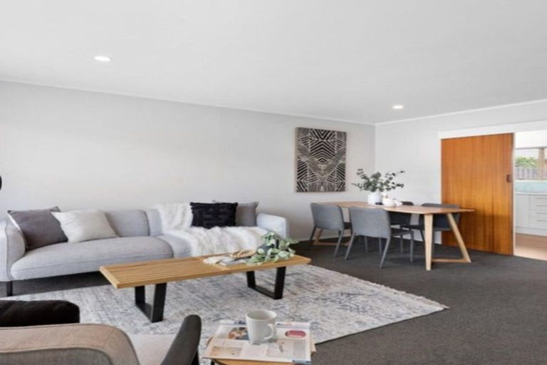 Photo of property in 2/15 Latham Avenue, Pakuranga, Auckland, 2010