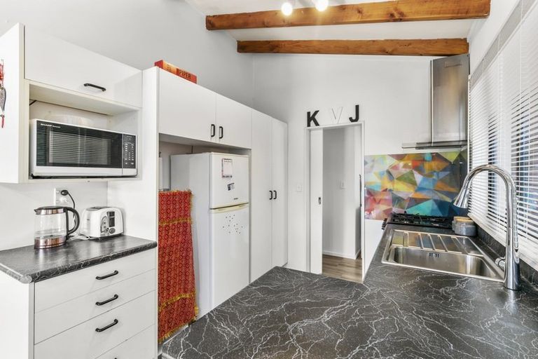 Photo of property in 1076a High Street, Avalon, Lower Hutt, 5011