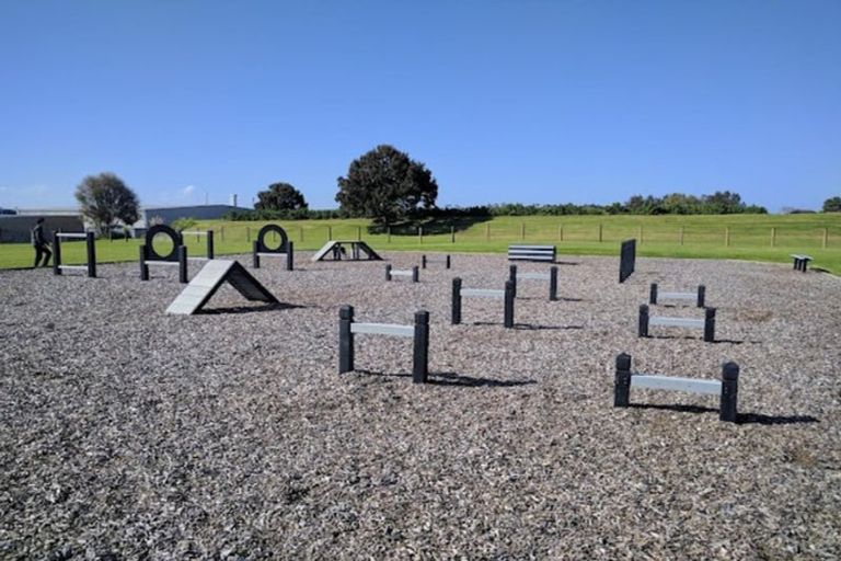 Photo of property in 1 Murillo Place, Henderson, Auckland, 0612