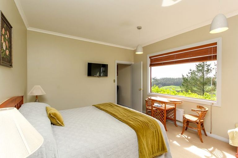 Photo of property in 333 Upland Road, Tarurutangi, New Plymouth, 4372