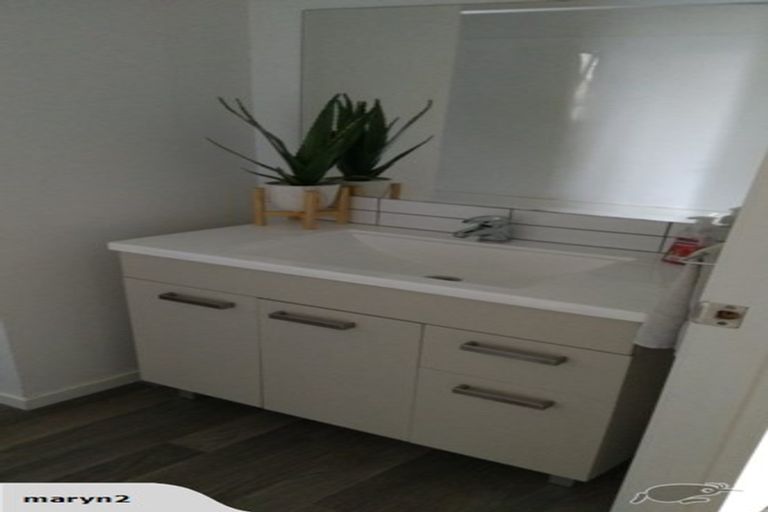 Photo of property in 187e Don Buck Road, Massey, Auckland, 0614