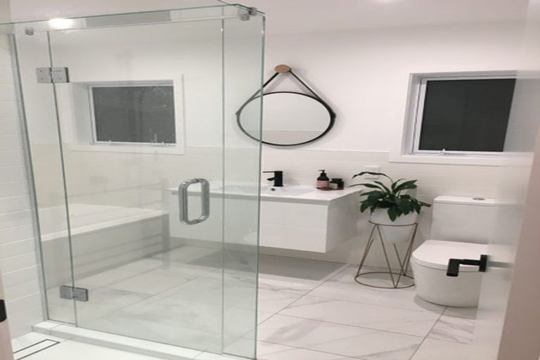 Photo of property in 8a Awanui Street, Merrilands, New Plymouth, 4312