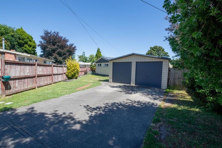 Photo of property in 37 Rutland Street, Utuhina, Rotorua, 3015