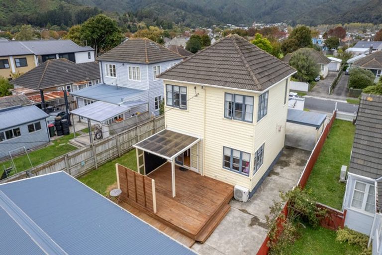 Photo of property in 27 Sladden Street, Naenae, Lower Hutt, 5011