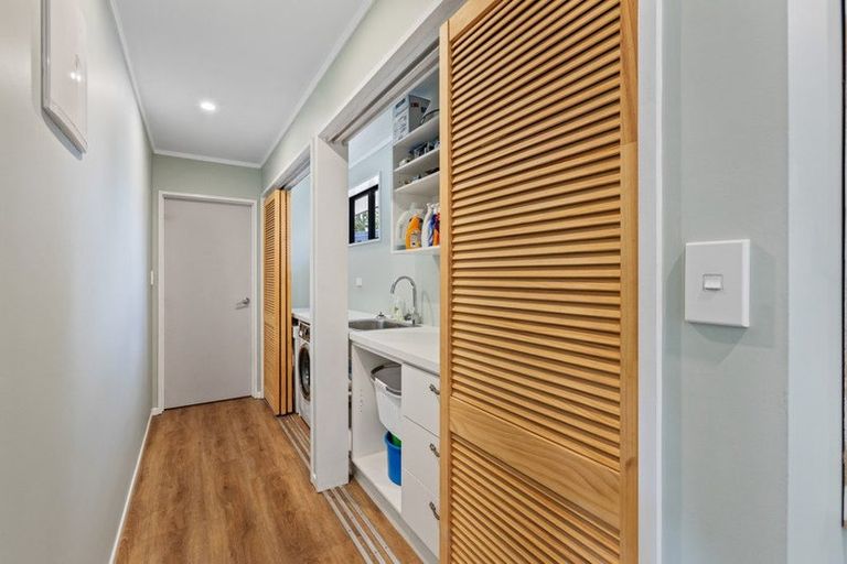 Photo of property in 11 Victoria Road, Westport, 7892