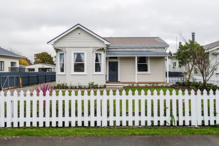 Photo of property in 4 Hinaki Street, Inner Kaiti, Gisborne, 4010