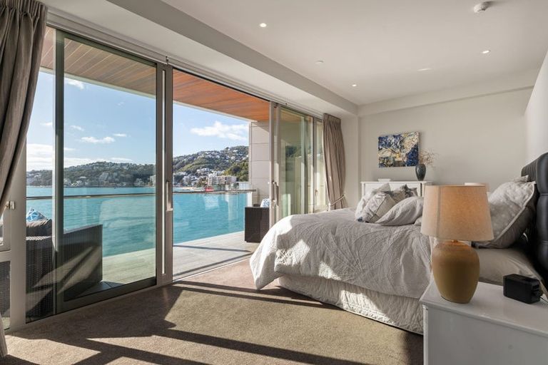 Photo of property in Clyde Quay Wharf, 3b/1 Clyde Quay Wharf, Te Aro, Wellington, 6011