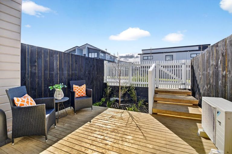 Photo of property in 17 Habitat Place, Hobsonville, Auckland, 0616