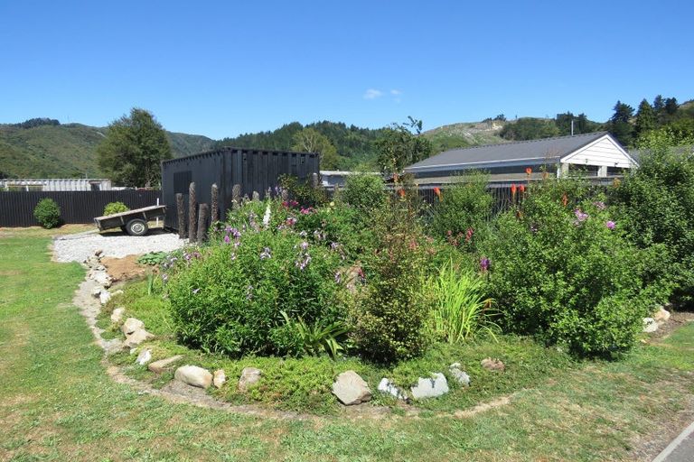 Photo of property in 77 Shiel Street, Reefton, 7830