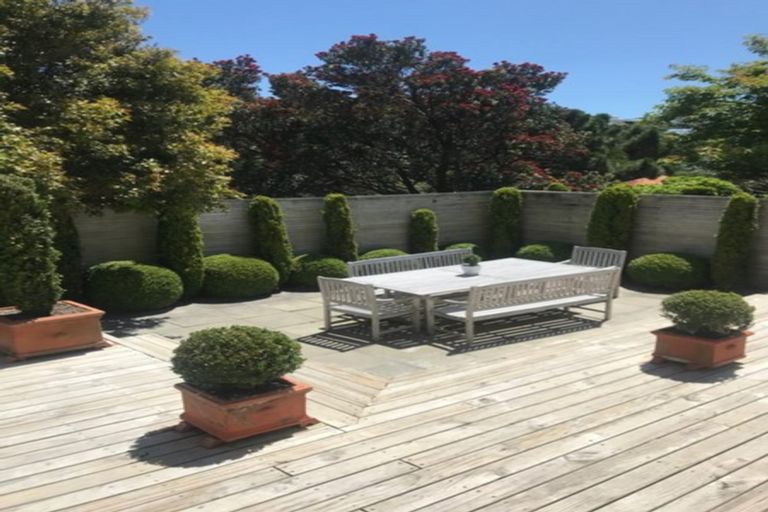 Photo of property in 23 Moana Road, Kelburn, Wellington, 6012