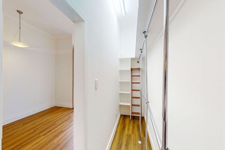 Photo of property in 53 Bidwill Street, Mount Cook, Wellington, 6021