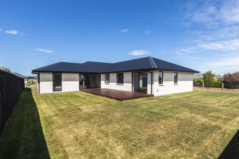 Photo of property in 15 Claremont Crescent, Amberley, 7410